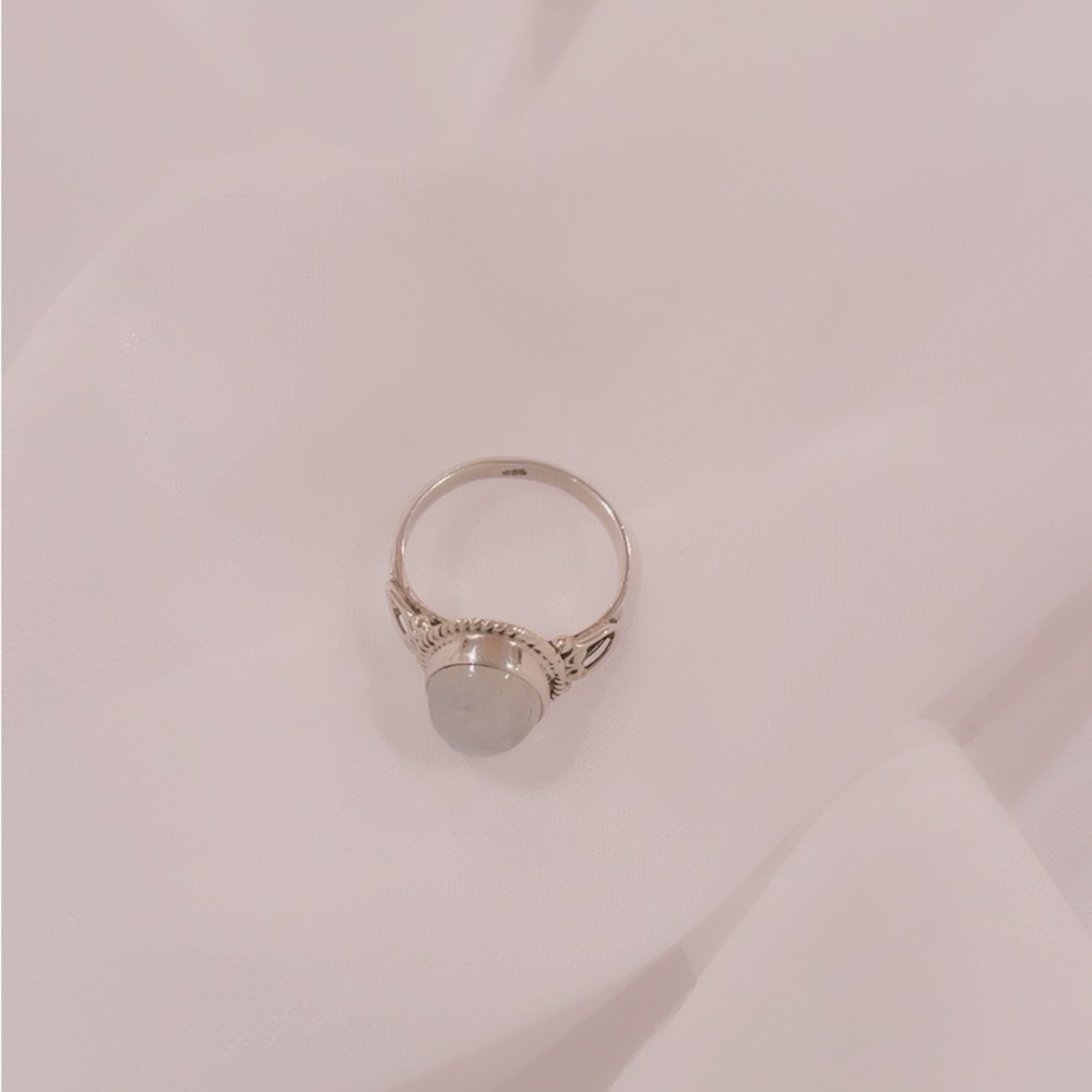 Natural Rainbow Moonstone 925 Sterling Silver Ring - Picture 2 of 4